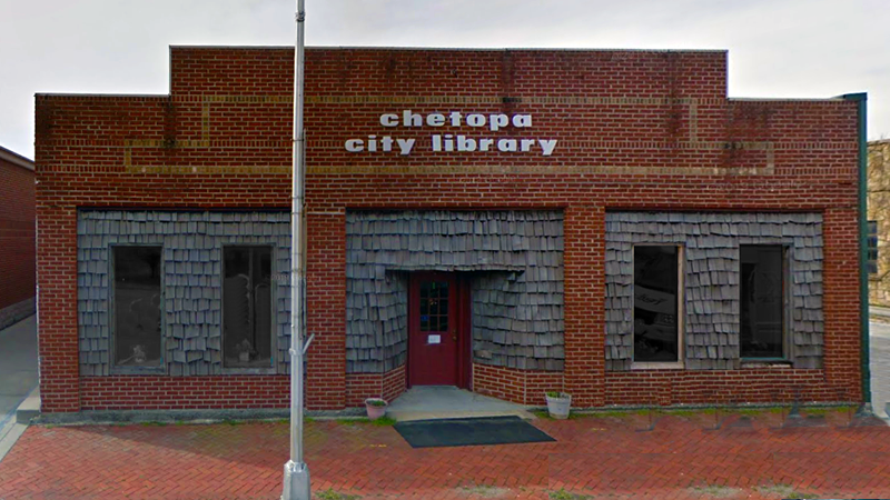fronto f the Chetopa City Library red brick building